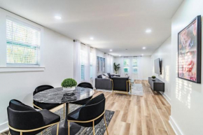 Designer Sun Filled Condo - Walk to Town